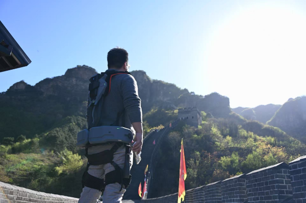 傲鲨智能连续完成两轮融资,加速布局消费级外骨骼机器人新赛道